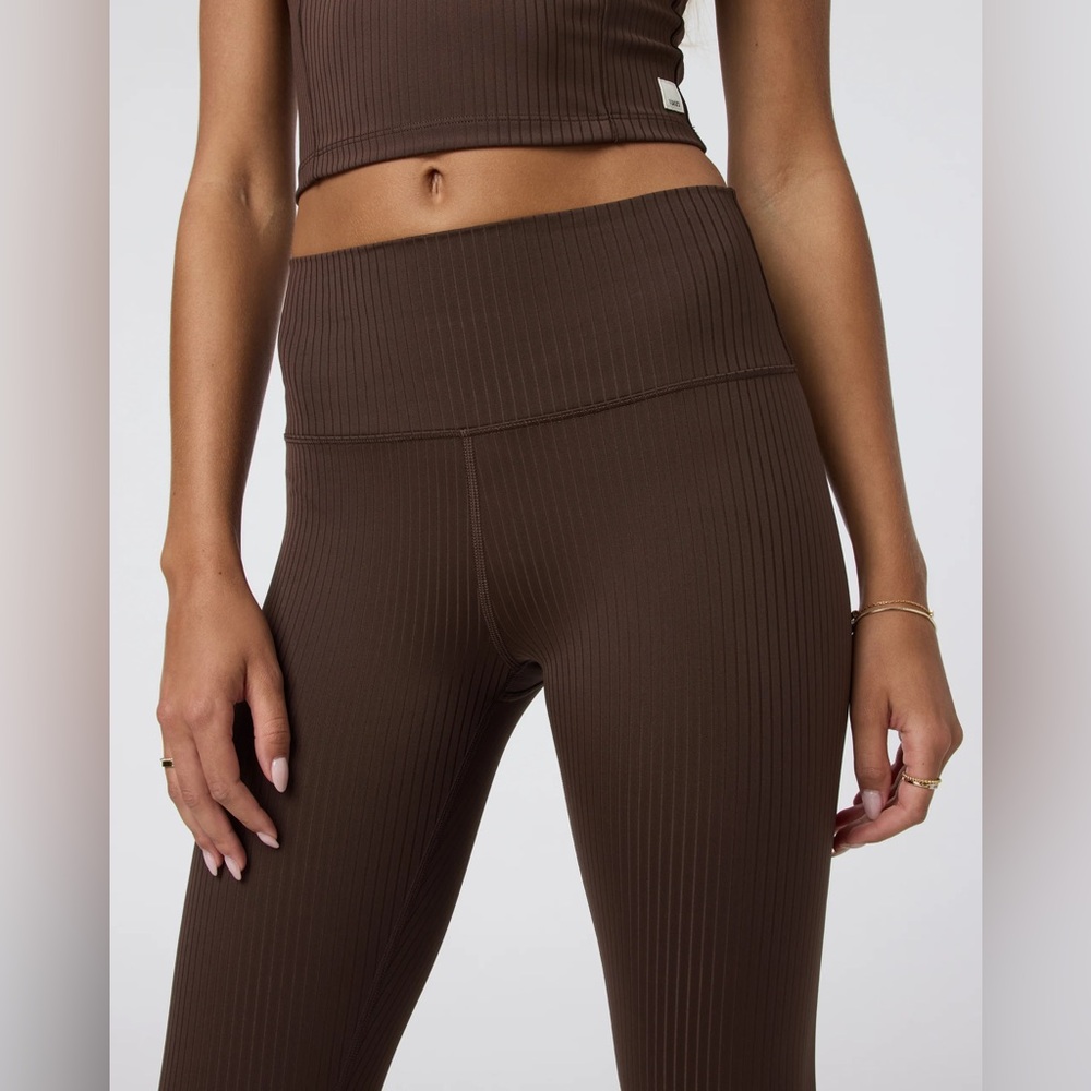 VUORI Inversion Rib Legging Size Medium - Picture 7 of 13